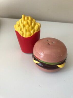 Salt/Pepper Set - Burger and Fries